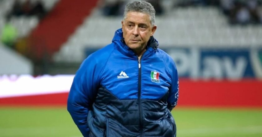 Pedro Sarmiento, exentrenador de Once Caldas, lucha valientemente contra la leucemia: el fútbol colombiano se une en solidaridad