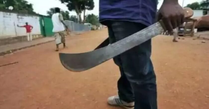 Joven de 26 años pierde su mano izquierda en ataque con machete en Medellín