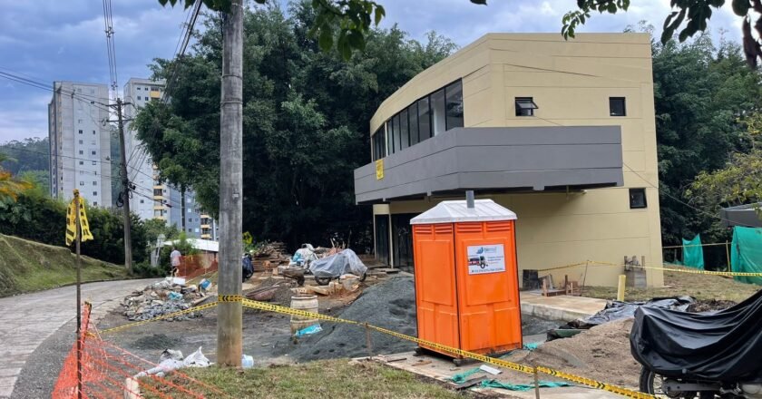 Controversia en La Estrella por construcción irregular de complejo residencial