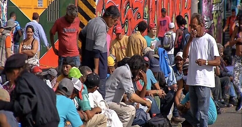 Medellín en alerta por aumento de ataques con piedras a conductores por habitantes de calle