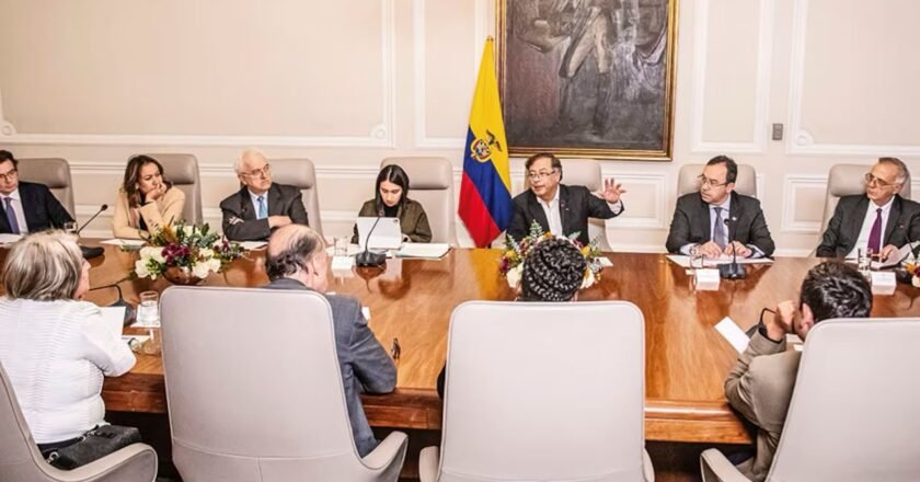 ¿Reality show o Consejo de Ministros? Polémica por transmisión en vivo y tensiones en el gabinete de Petro