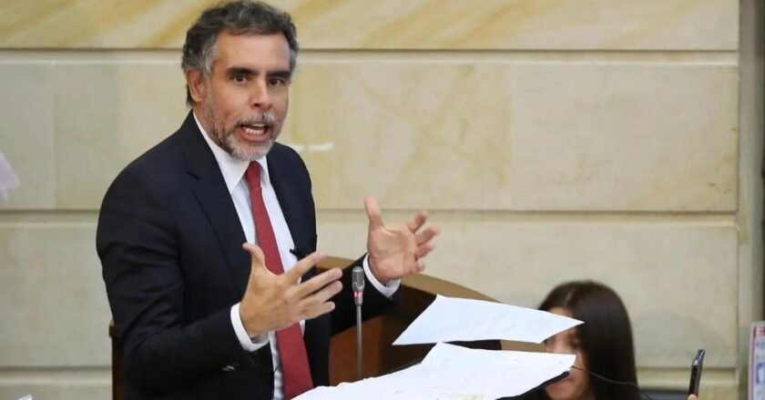 ¿Negociaciones en la Casa de Nariño? Benedetti se reunió con más de 40 congresistas para impulsar reformas clave