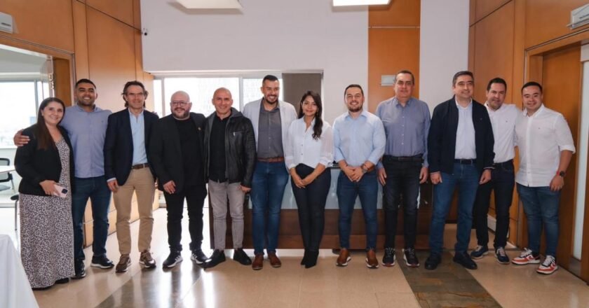 ¿Dónde está el alcalde de La Estrella? Ausencia en cumbre metropolitana genera críticas y dudas ciudadanas