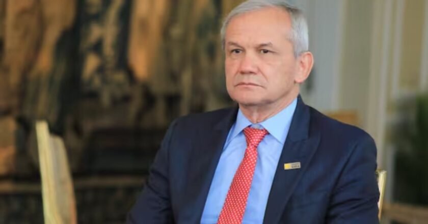 ¿Volverá al país? Fiscalía imputará a Carlos Ramón González y pedirá cárcel por escándalo de corrupción