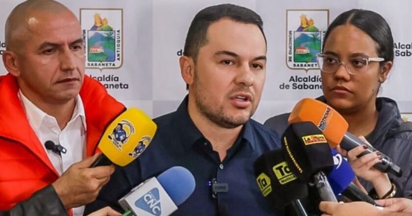Emergencia inminente en la Vía Pacífico 1: inestabilidad del terreno amenaza la seguridad vial en el sur del Valle de Aburrá