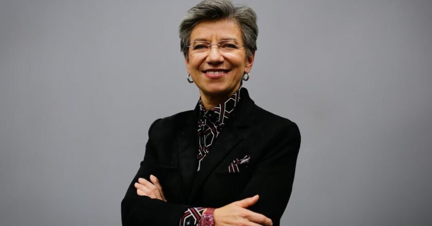 Claudia López lanza su candidatura presidencial 2026 con promesa de unión, seguridad y educación: ya inició recolección de firmas
