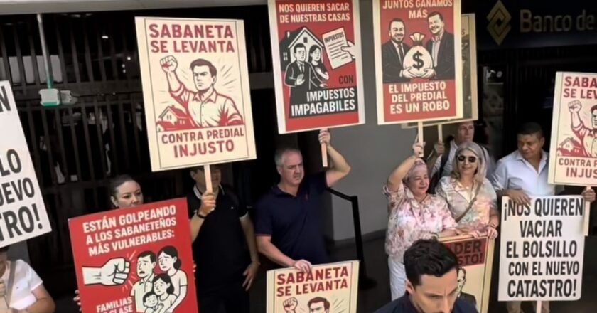 “Sabaneta no se vende”: ciudadanos se alzan contra el predial en la Asamblea de Antioquia
