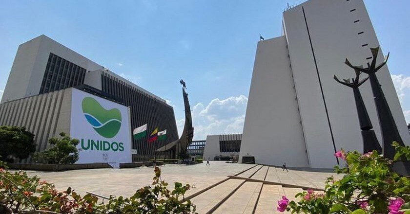 Empleados de la Gobernación de Antioquia alzan su voz por fallas históricas en el aire acondicionado