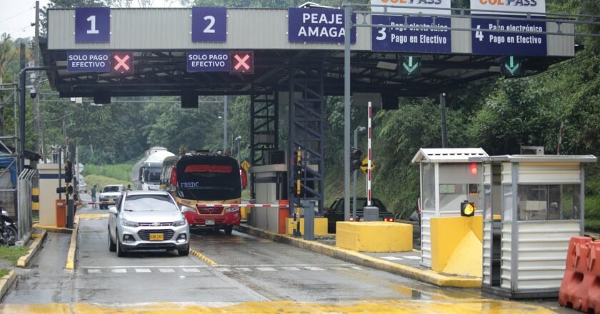Camioneros levantan paro en Amagá: paso por la Sinifaná sigue restringido con nuevos horarios y tarifa preferencial en peaje