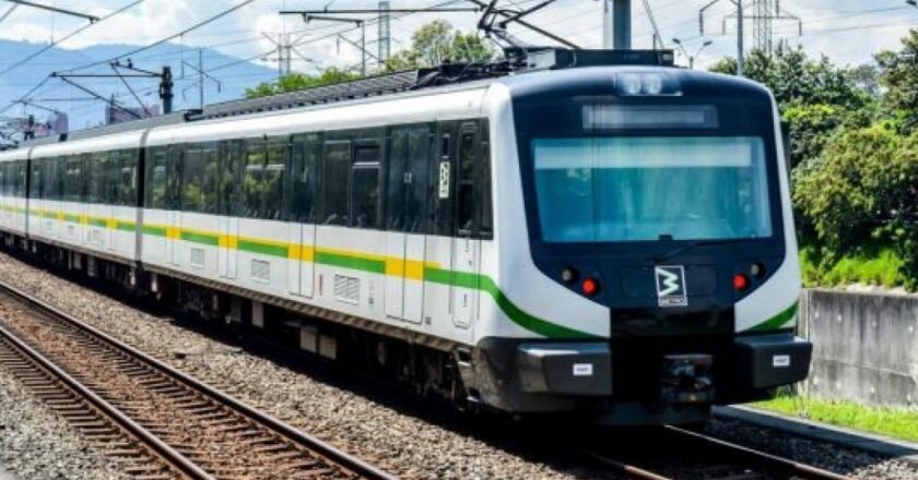 El Metro de Medellín vuelve a rodar: reapertura total de la Línea A tras superar tragedia y falla en la vía férrea