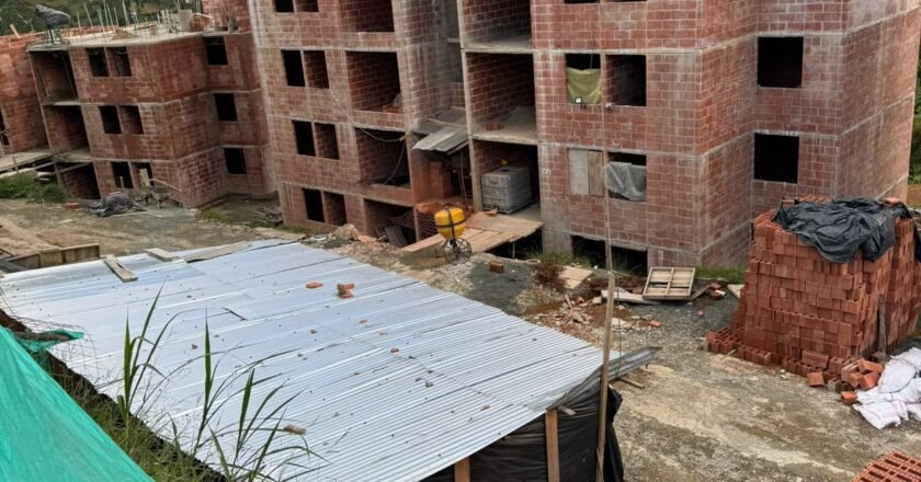 El sueño de tener casa propia se aleja: el 60% de las familias colombianas vive en arriendo o sin vivienda propia, según el DANE