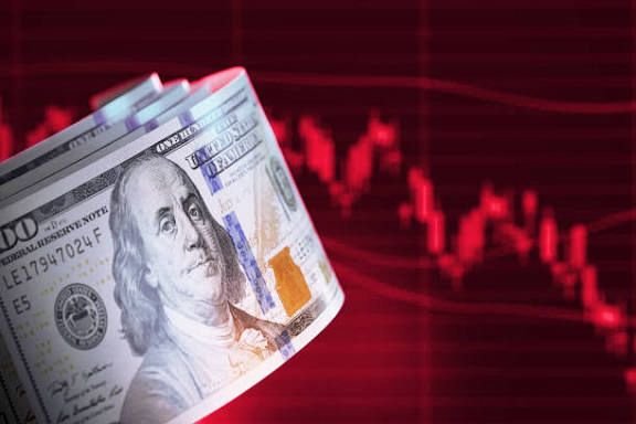 El dólar rompe piso histórico en Colombia y cae a niveles no vistos en más de cuatro años