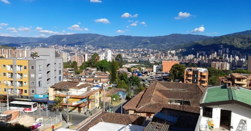 Predial en suspenso en La Estrella desata alarma: silencio del AMVA prende las alertas ciudadanas