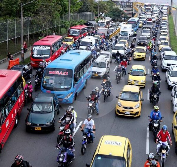 Medellín levanta el pico y placa en Semana Santa para facilitar la movilidad