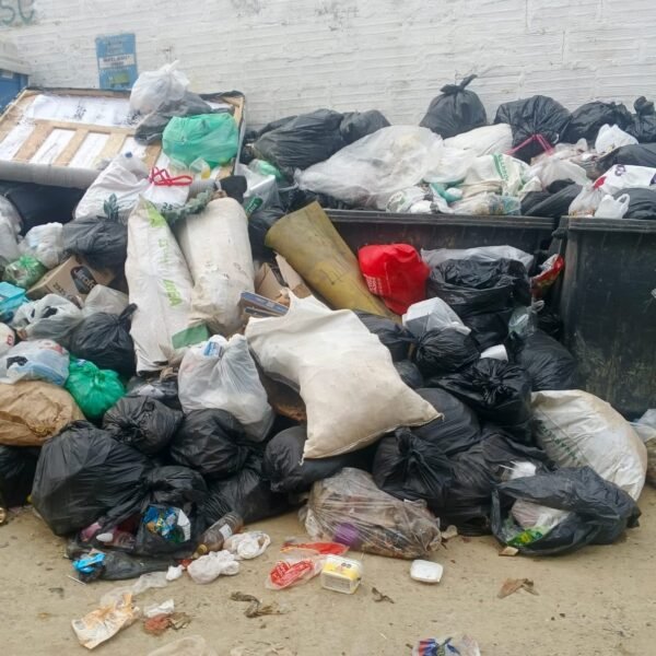 La Estrella se ahoga en basura: la crisis crece y los ciudadanos exigen respuestas